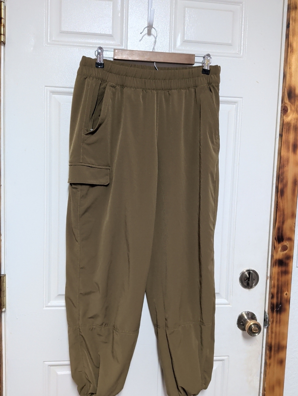 Athleta Jogger Pants Womens M Chelsea Utility Cargo Pockets Army Green